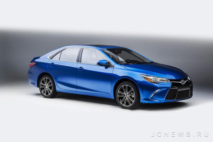 Toyota Camry    TRD