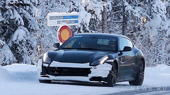  Ferrari FF  
